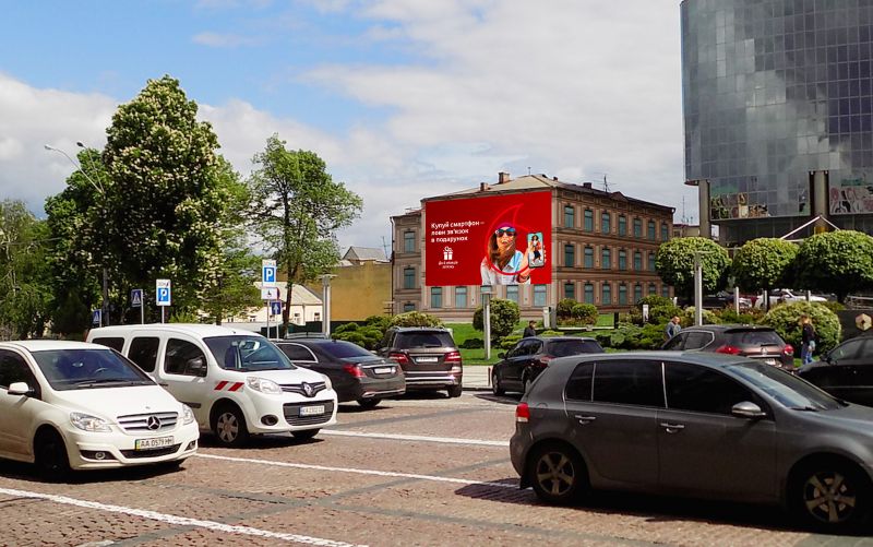 Реклама на фасадах/Брандмауэр, Киев, Тарасової Алли вул. 6 (біля готелю Hyatt Regency, площа реклами 148 кв.м)