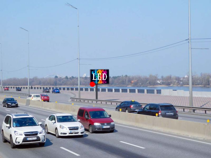 Led экран/Видеоборд, Киев, Набережне шосе, 750 м. від ст. м. "Дніпро", рух в напрямку ст. м. "Поштова Площа"