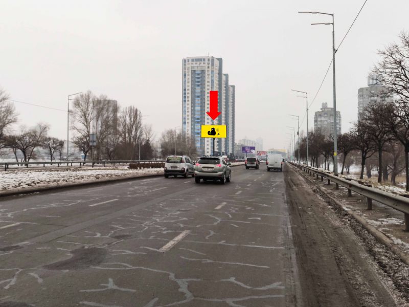 Led екран/Відеоборд, Київ, Оболонський пр., роздільник, між ст.м. "Оболонь" і ст.м. "Почайна", в сторону ст. м. "Оболонь", (ролик 10 сек, 1 вихід/3 хвилини)