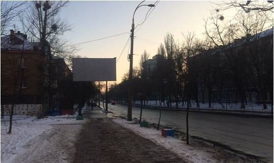 Білборд/Щит, Київ, Вул.Щербаківського 40/1  (поруч ринок, банки Альфа та БТА)  до ст. метро "Нивки"