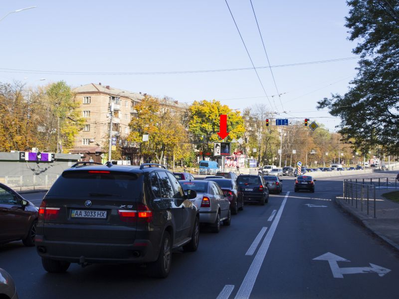 Скрол/Сітіборд, Київ, Теліги вул., 13/14 - вул. Дорогожицька, на світлофорі, в сторону ст. м. "Дорогожичі"