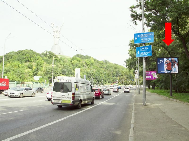 Скролл/Ситиборд, Киев, Дружби Народів бул., 50 м. до пл. ГВОВ, на світлофорі, в сторону мосту Патона