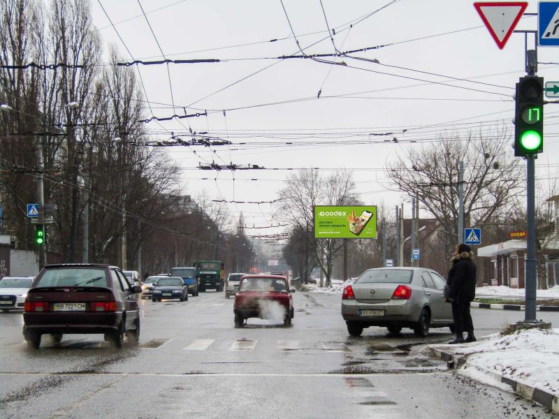 Роллер/Призматрон, Харьков, Валентинівська вул.(навпроти б. № 31)