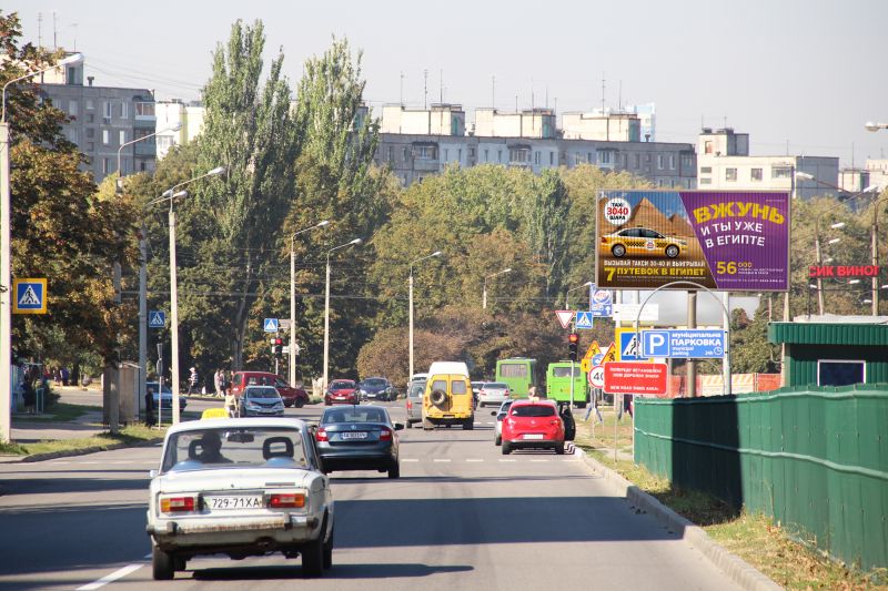 Роллер/Призматрон, Харьков, Нескорених (Героїв Праці) вул. - Гвардійців-Широнінців вул., 50/29, в центр