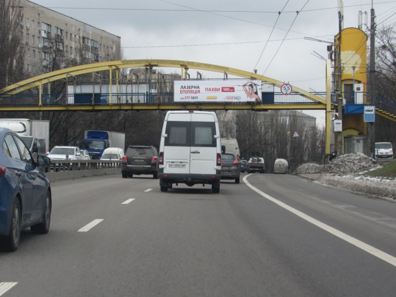 Реклама на мостах, Киев, вул. О.Теліги в напрямку м.Почайна