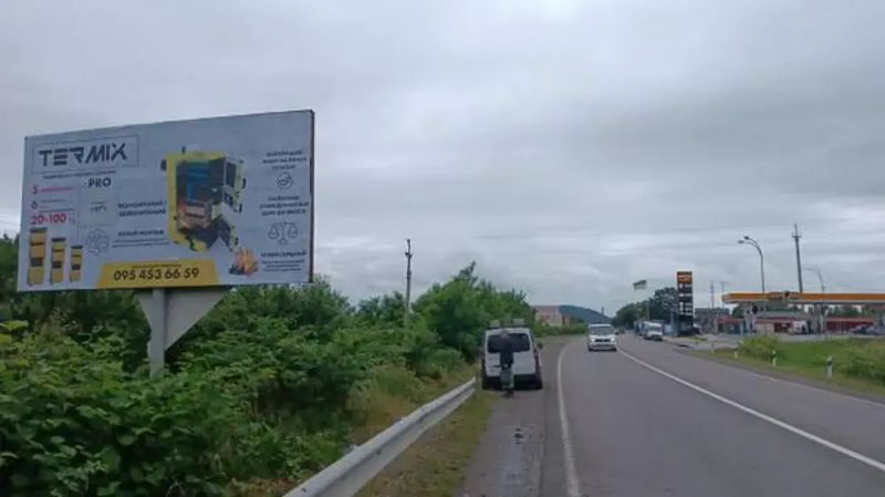 Билборд/Щит, Мукачево, м.Мукачево, вул. Матросова, в'їзд в місто, біля АЗС БРСМ та АВІАС зі сторони м Хуст, траса  Івано-Франківськ -Мукачево