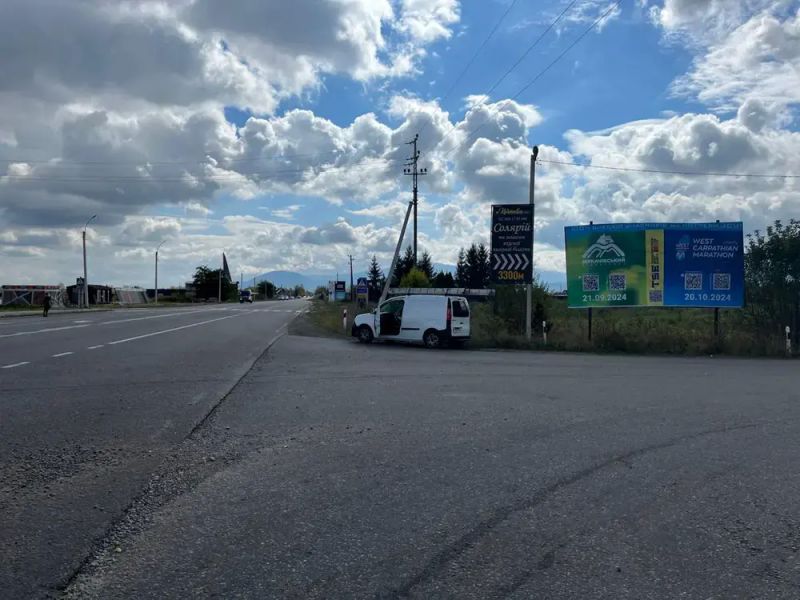 Билборд/Щит, Трассы, смт. Буштино, в'їзд зі сторони м. Хуст, поврот на с. Вишково, АЗС Вакос, траса Мукачево-Рогатин