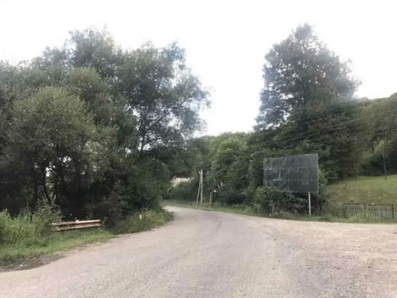 Билборд/Щит, Трассы, с. Нересниця, виїзд з центру, в сторону с. Новоселиця