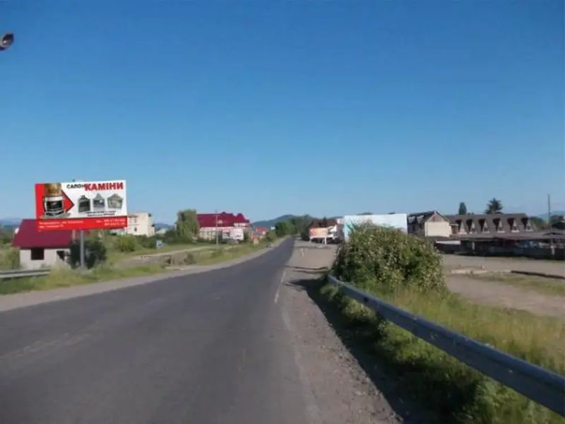 Билборд/Щит, Трассы, смт.Солотвино, вул. Спортивна в сторону м.Рахів, біля ринку,авторинку.