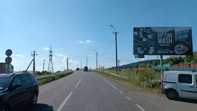Билборд/Щит, Трассы, смт.Солотвино, вул. Спортивна в сторону м.Тячів, біля ринку,авторинку.