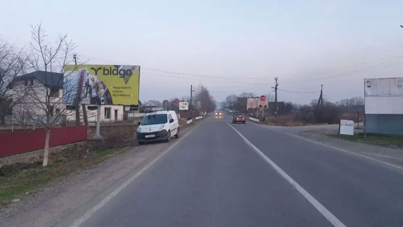 Билборд/Щит, Трассы, смт.Солотвино,вул.Спортивна, ( переїзд ) в сторону м.Рахів