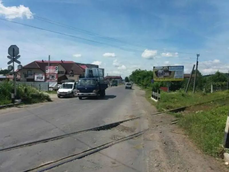 Билборд/Щит, Трассы, смт.Солотвино,вул.Спортивна, ( переїзд ) в сторону м.Мукачево