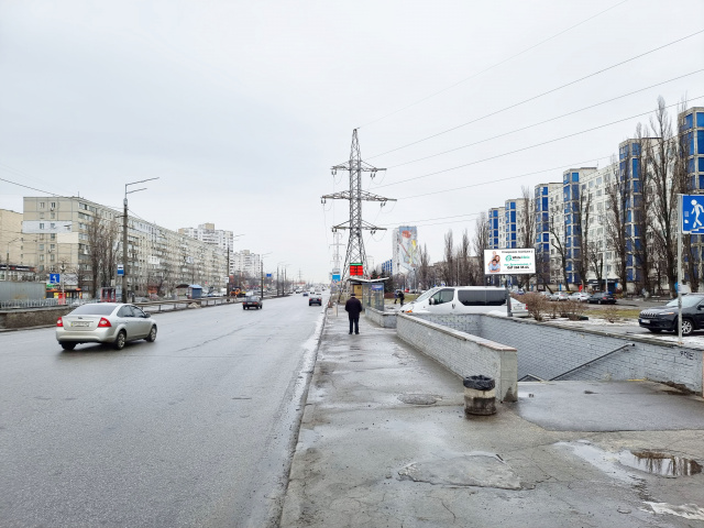 Билборд/Щит, Киев, ул. Братиславская 2 м. Черниговская, съезд с моста за остановкой, направление р-к. "Юность"