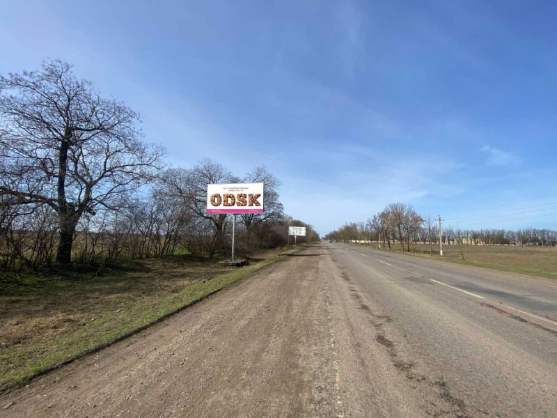 Билборд/Щит, Трассы, Одеса - Кучургани транспорт прямує в м. Одеса ( 1,5 км від 2х стовпів)