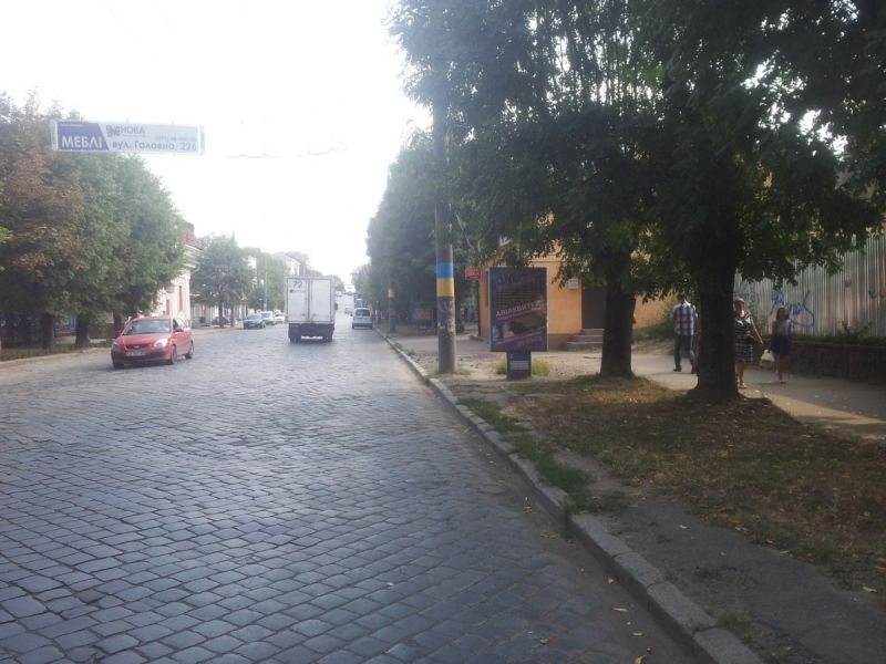 Ситилайт, Черновцы, вул. Головна, 114 (готель Гранд Роял, казино, Бартка, парковка, бізнес центр)