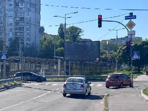 Білборд/Щит, Київ, Івана Дзюби вул., 23