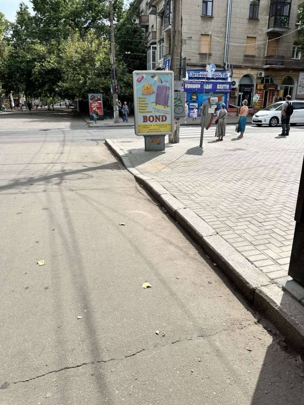 Сітілайт, Миколаїв, вул. Соборна ріг вул. Велика Морська ( біля Каштановий сквер, в бік пр-ту Центральний)