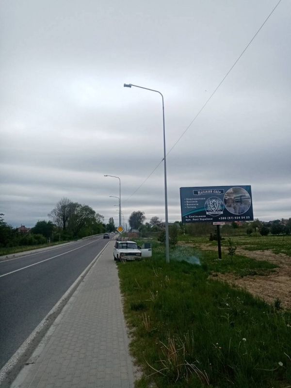Билборд/Щит, Трассы, Львів-Сокільники, дорога Львів-Пустомити (праворуч), навпроти церкви Різдва Пресвятої Богородиці. (3х6, А)