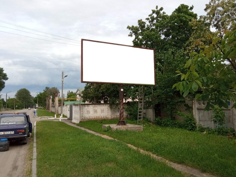 Білборд/Щит, Жовті води, вул. Заводська район центрального ринку