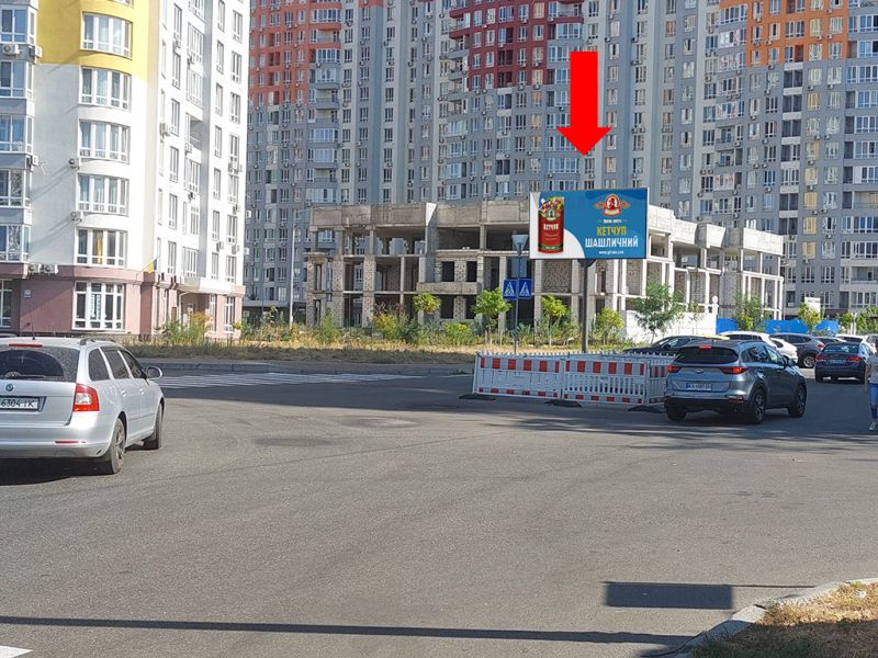 Білборд/Щит, Київ, Челябінська вул. / Каховська вул., в бік Нестайка вул. (кол. Мільчакова вул.)