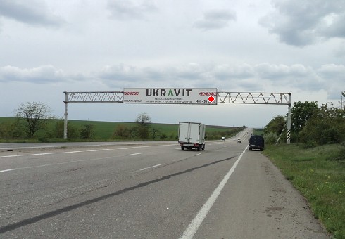 Арка/Реклама на мостах, Траси, Траса M-05, Київ-Одеса, 436,650