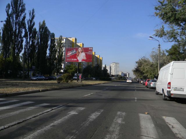 Білборд/Щит, Київ, Шолом-Алейхема вул., 15 (розділова смуга, 500 м. до рыику "Юність")