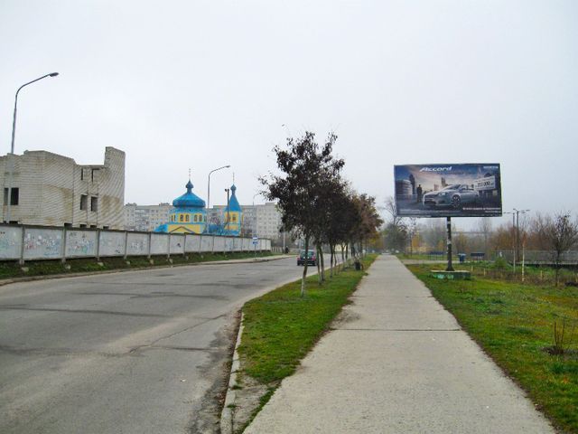 Билборд/Щит, Вараш, Набережна вул., (біля пішоходного мосту)