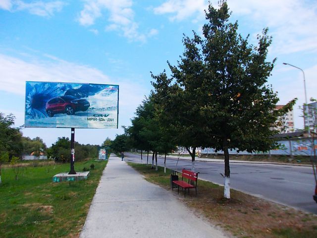 Билборд/Щит, Вараш, Набережна вул., (біля пішоходного мосту)