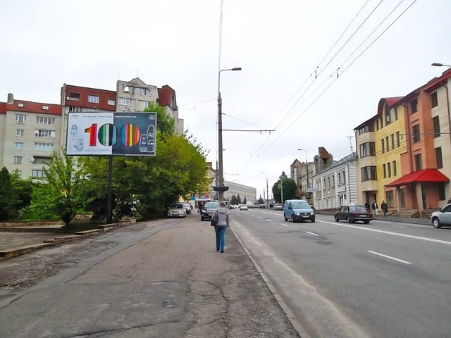 Билборд/Щит, Тернополь, Бандери С. вул., (напроти стадіону, "Парк Слави",200 м.до "Приватбанк")